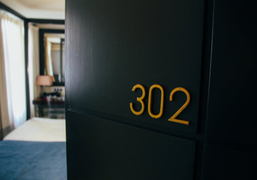 Wat doe je als de hotelkluis met je paspoort vastzit en je vlucht over 4 uur vertrekt